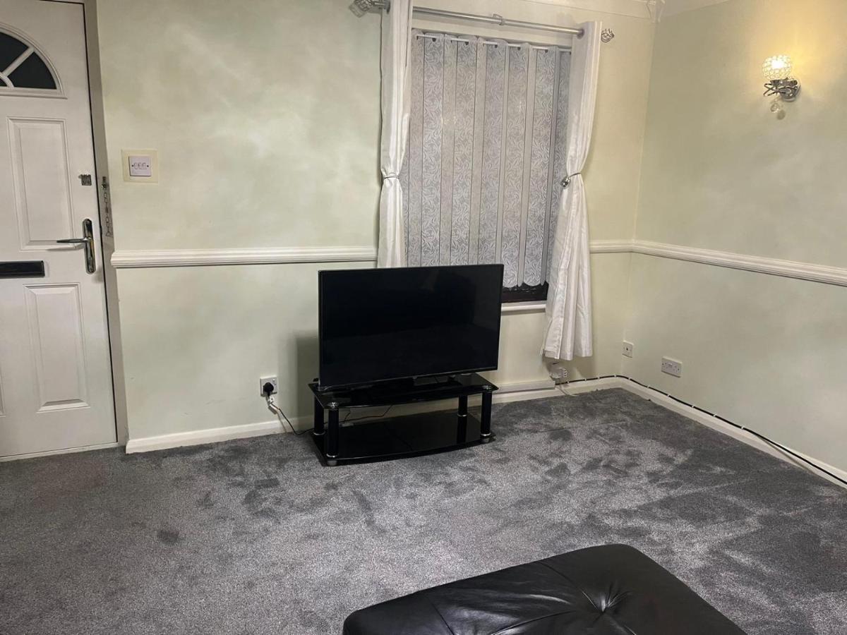 London 1 Bed Cosy House Appartement Norwood Buitenkant foto